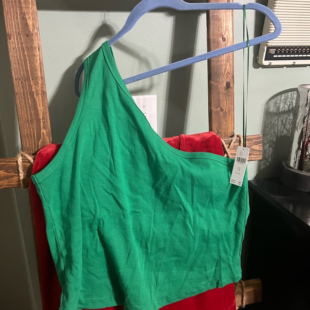 NWT Pilcro tank